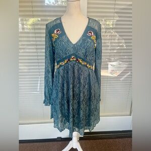 Mi ami lace embroidered long sleeve mini dress blue floral Women’s Size Medium